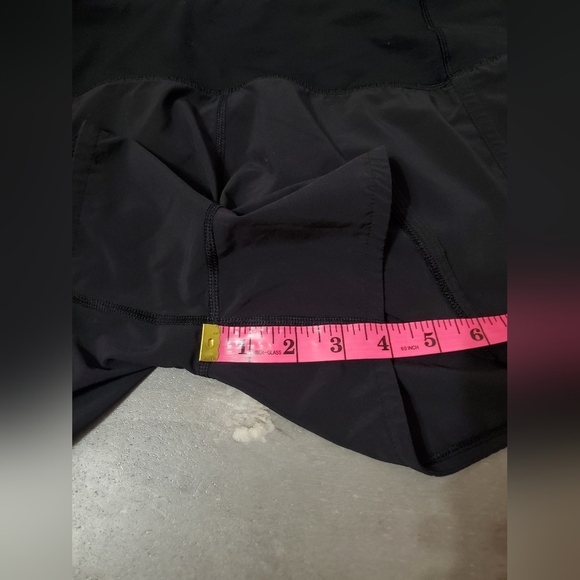 Lululemon Run Times Short II. Black, Two Tones. 4" Inseam. Built In Liner. 10. - Picture 5 of 13
